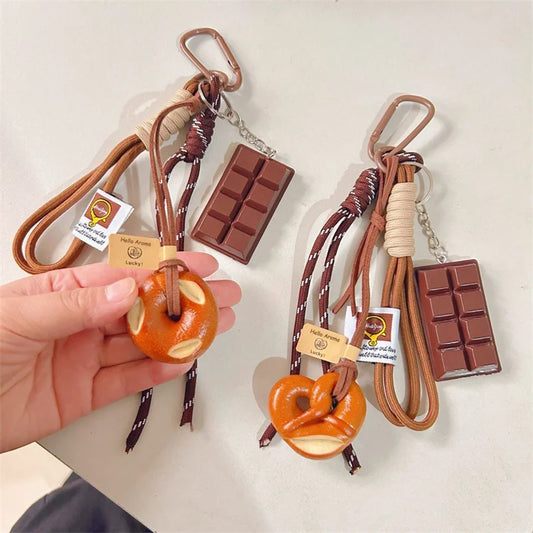 Fashion Hand-Woven Bagel Bread Keychain New Braided Rope Bread Chocolate Cute Keychain Car Key Chain Bag Packaging Pendant
