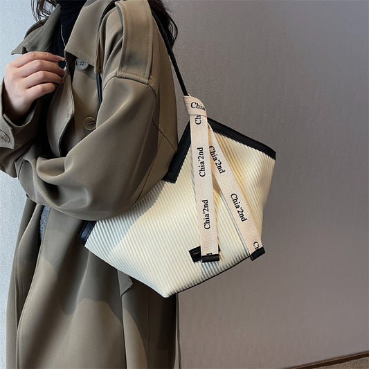 Large Capacity Tote Bag for Women – Vegan Leather Work & Commuter Handbag